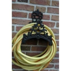 Esschert Design Tuinslanghouder Met Sierlijke Krullen 8 Esschert Design Tuinslanghouder Met Sierlijke Krullen -Tuinadvies Verkoop tuinslanghouder sierdecoratie 1484053881 4 600